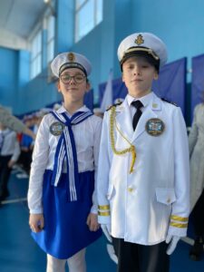Школьный конкурс «Смотр строя и песни»