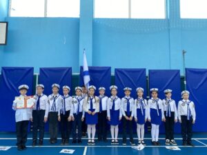 Школьный конкурс «Смотр строя и песни»