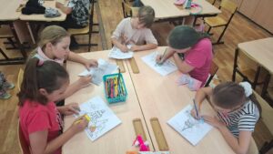 Восьмой день в пришкольном лагере: Куклы-обереги, искусство и история! 🎨📚