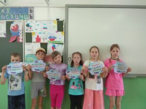  🇷🇺🎨 Шестой день в пришкольном лагере: с любовью к России! 🇷🇺🎨