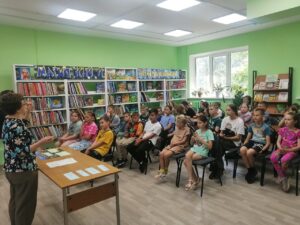  🎨📚 Четвертый день в пришкольном лагере: по дорогам сказок! 📚🎨