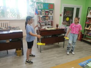  🎨📚 Четвертый день в пришкольном лагере: по дорогам сказок! 📚🎨