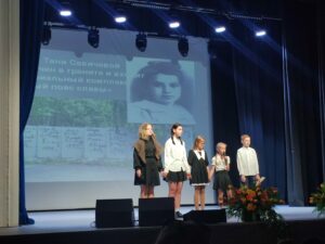 Тринадцатый день в пришкольном лагере: Память о войне! 🕊️ 