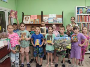  🎨📚 Четвертый день в пришкольном лагере: по дорогам сказок! 📚🎨