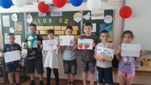  🇷🇺🎨 Шестой день в пришкольном лагере: с любовью к России! 🇷🇺🎨