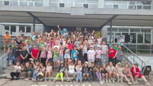 Девятый день в пришкольном лагере: Веселье, безопасность и сказочные гости! 🥳📚