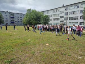 Семнадцатый день в пришкольном лагере: Энергия, веселье и любимые мультфильмы! 🤸‍♀️🎉🎬
