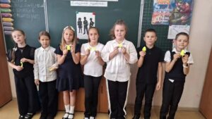 Сегодня  сотрудник ДТД и Молодежи Трошина Янина Ивановна провела занимательный мастер-класс