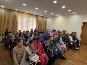 30 октября учащиеся вторых и 4 "б" классов посетили концерт, посвященный Дню Народного Единства