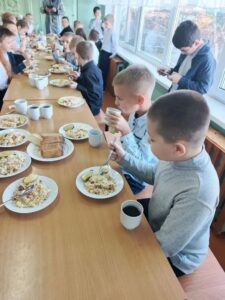 20 ноября 2025 года в столовой ГБОУ СОШ № 5 г.о. Сызрань прошёл родительский контроль по проверке школьных завтраков