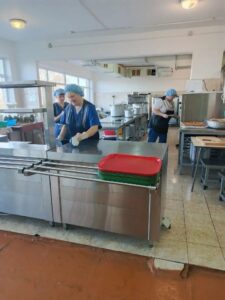 20 ноября 2025 года в столовой ГБОУ СОШ № 5 г.о. Сызрань прошёл родительский контроль по проверке школьных завтраков