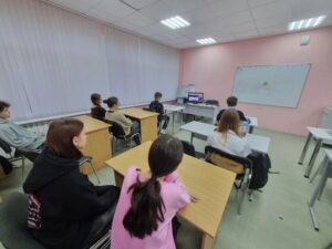 Ученики 6-11 классов погружались в историю со Сбер-уроками